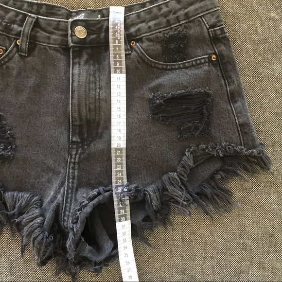 Glassons black frayed trim denim jean shorts 8 - Picture 6 of 8